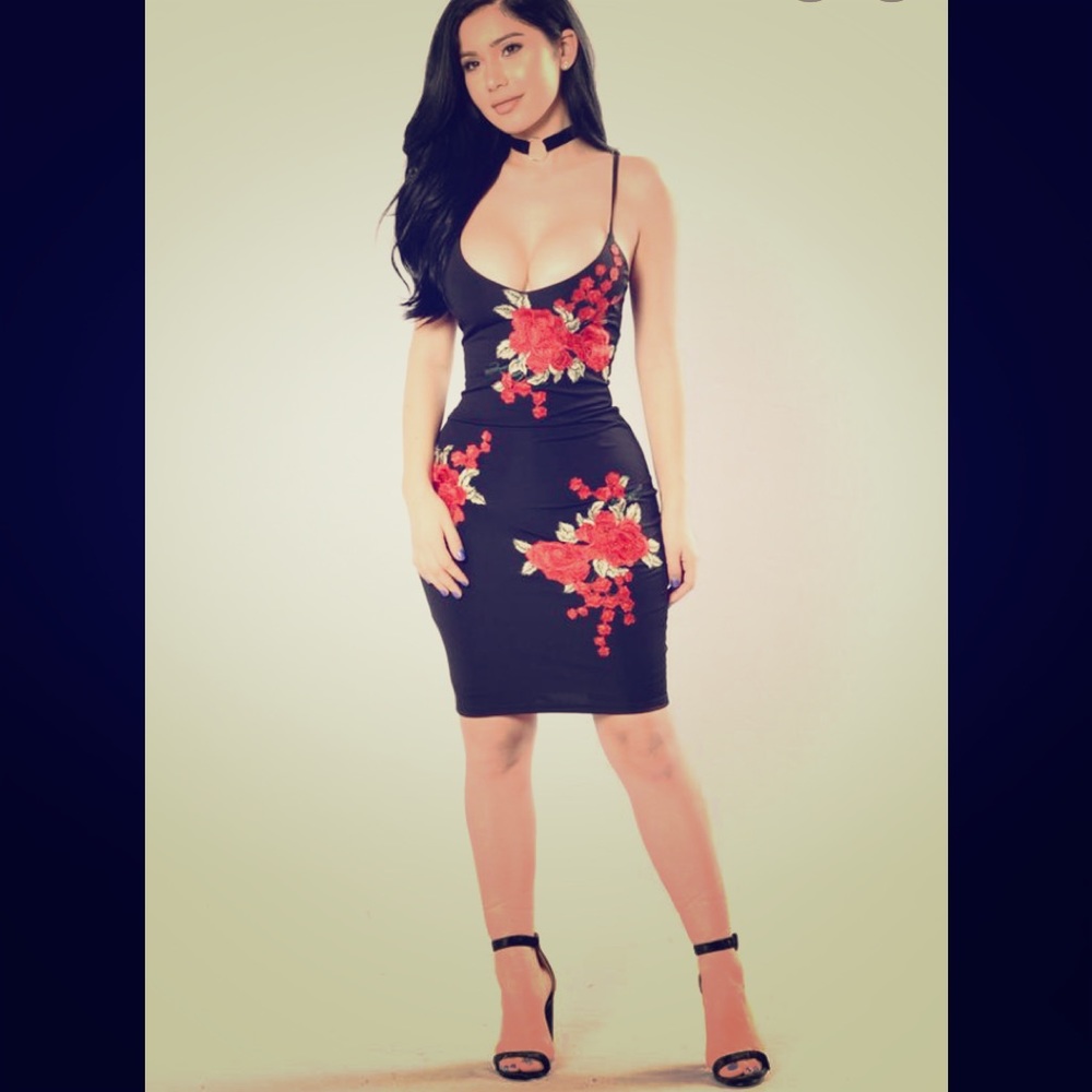 Close enough dress Black/Red